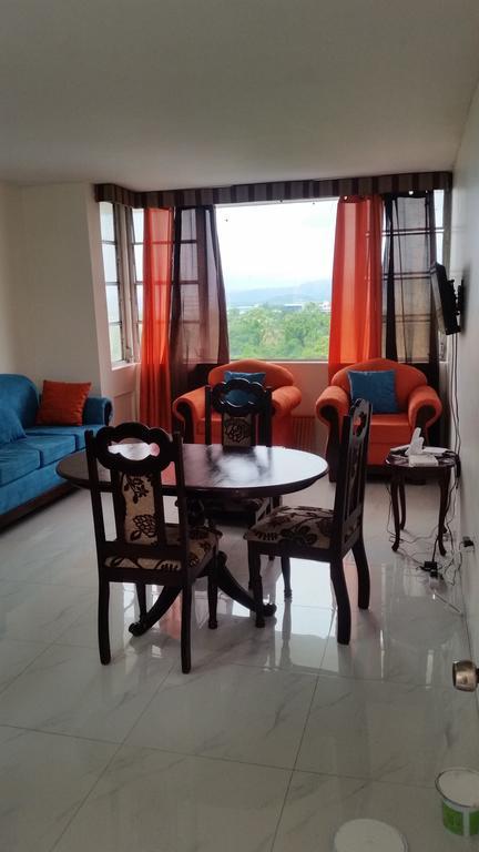 קינגסטון Malia'S New Kgn Apartment מראה חיצוני תמונה