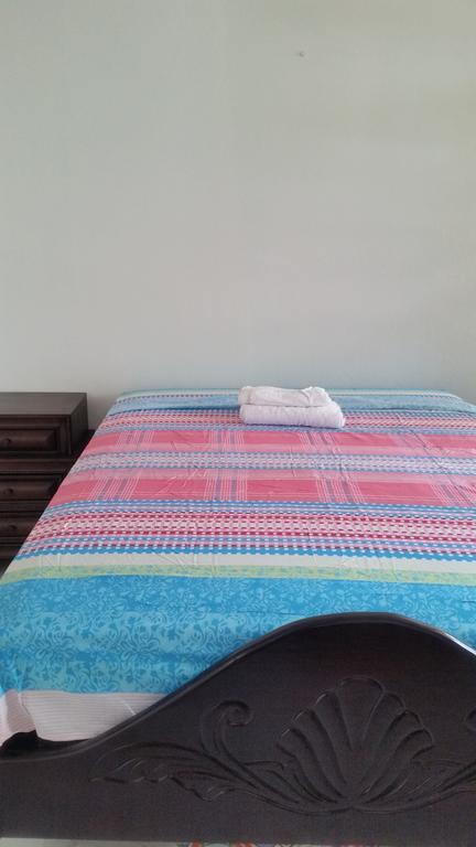קינגסטון Malia'S New Kgn Apartment מראה חיצוני תמונה